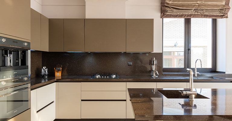 Kitchen Designs Featuring a Sink Beneath a Window